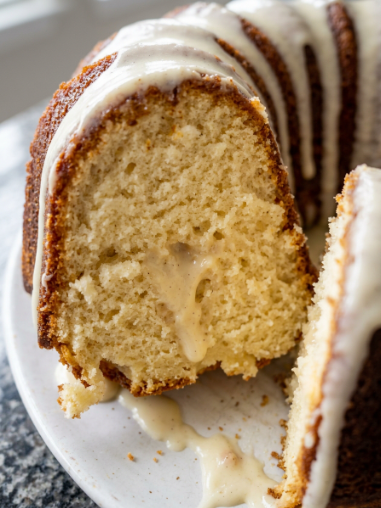 Hawaiian Roll Bundt Cake – Easy Recipe